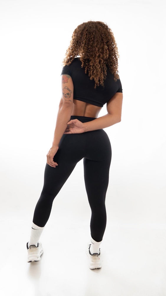 
                      
                        Luna Set
                      
                    